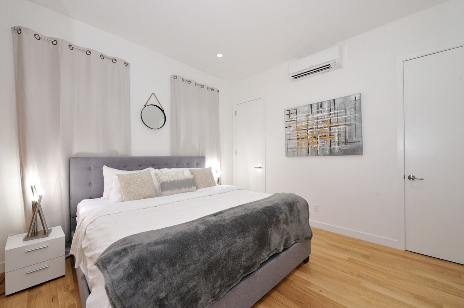 Building Photo - 348 W 45th St