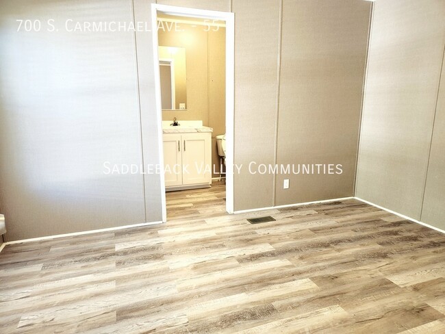 Building Photo - 700 S Carmichael Ave
