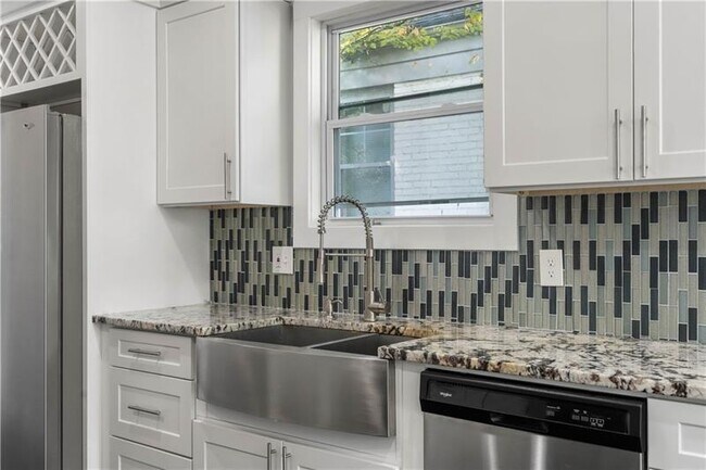 Building Photo - 954 Byron Dr SW