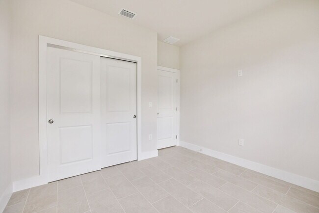 Building Photo - 4873 29th St SW