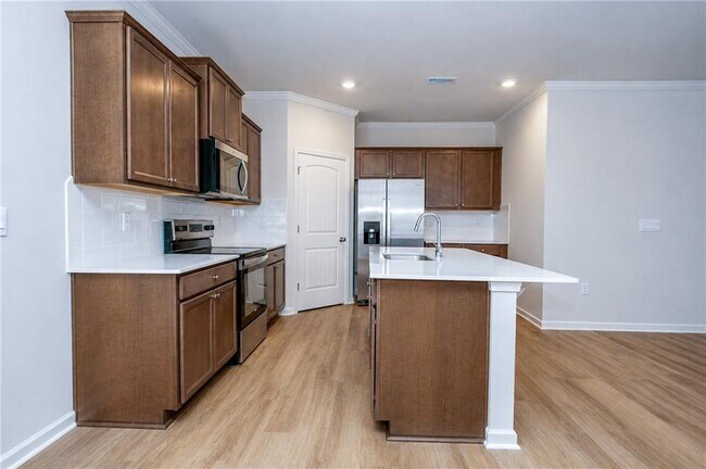 Building Photo - 24 Berryville Dr