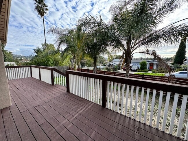 Building Photo - Gorgeous 3+2 home in Glassell Park!