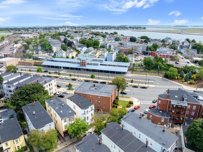 Building Photo - 1030 Bennington St