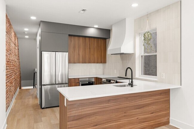 Building Photo - 2345 N 16th St