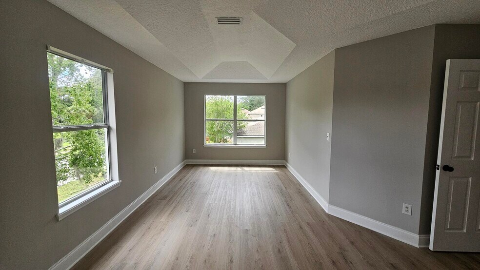 Building Photo - 13983 Summer Breeze Dr