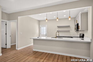 Building Photo - 631 E Mistletoe