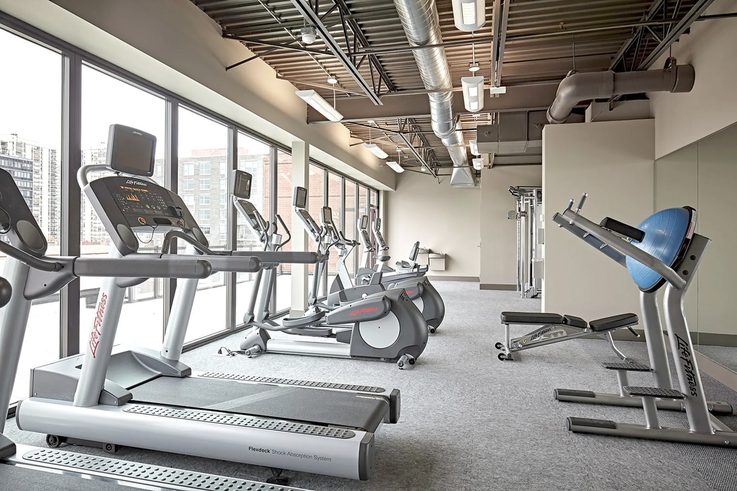 Building Photo - 211 W Scott St