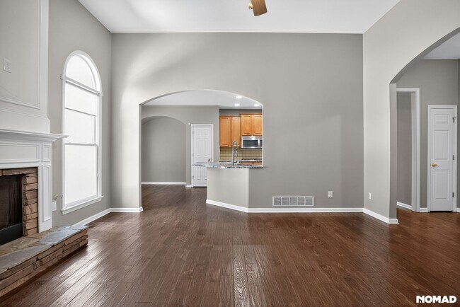 Building Photo - Spacious 4BR House in Canton