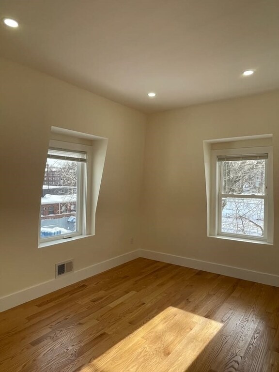 Building Photo - 38 Vernon St