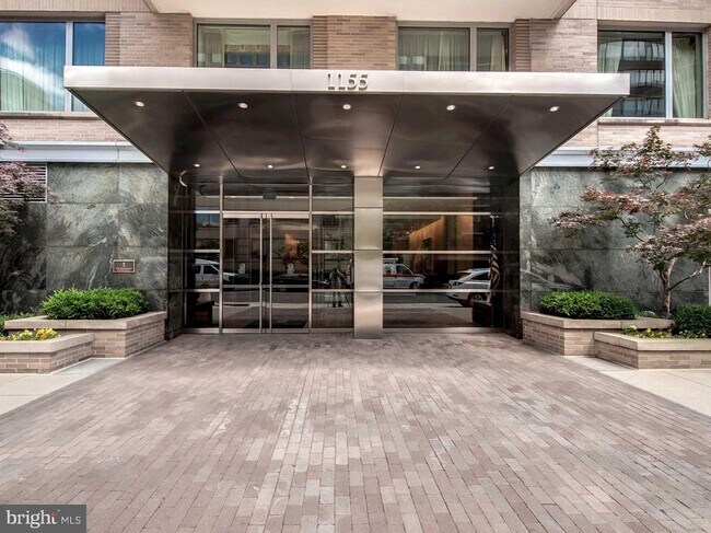 Building Photo - 1155 23rd St NW