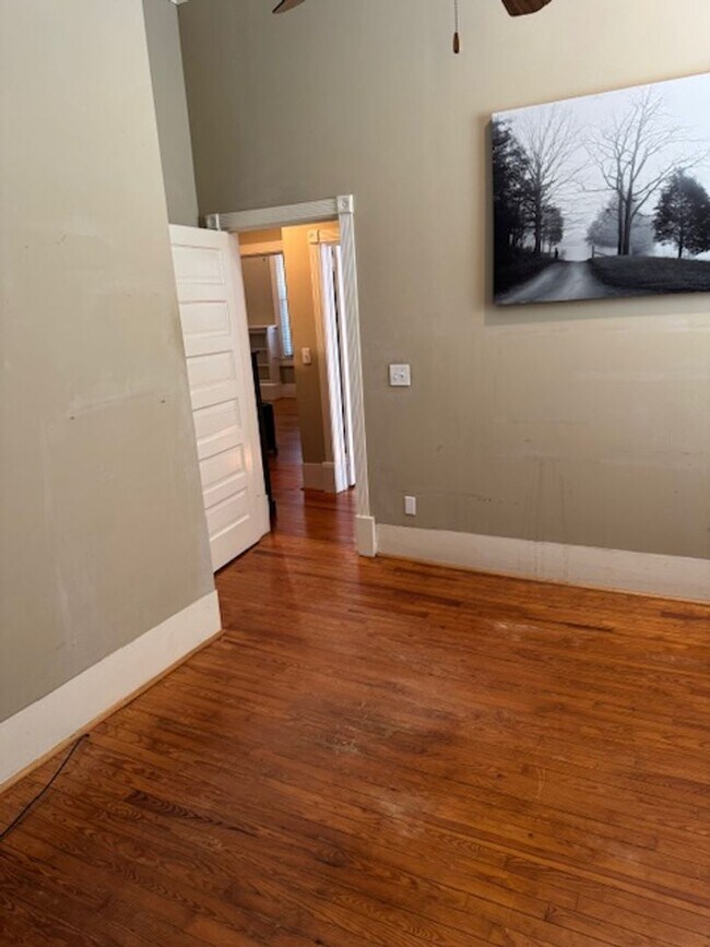 Building Photo - 416 W Montgomery St