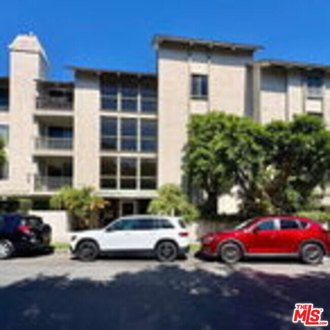 Building Photo - 8740 Tuscany Ave