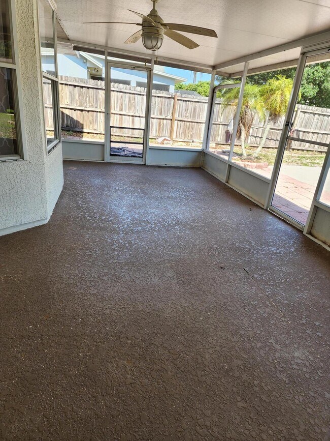 Building Photo - 2153 Royal Poinciana Blvd