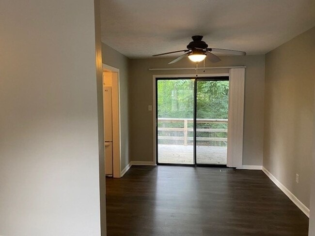 Building Photo - 11109 Concord Woods Dr