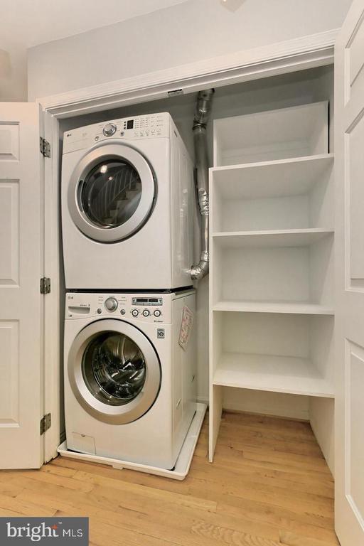 Building Photo - 1024 N Monroe St