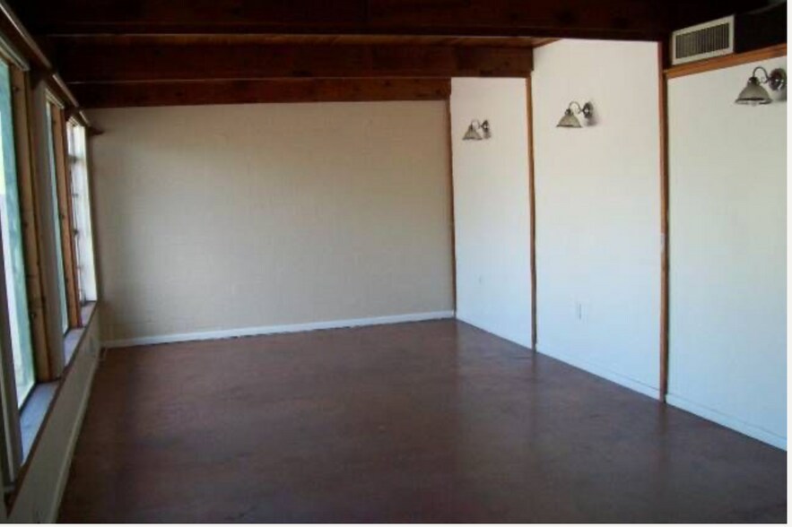 Building Photo - 2123 S Hu Esta Dr