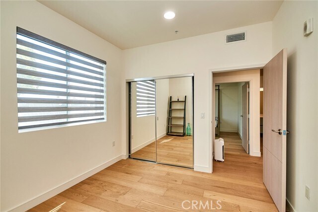 Building Photo - 820 S Wilton Pl