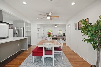 Building Photo - 4019 Blue Bonnet Blvd