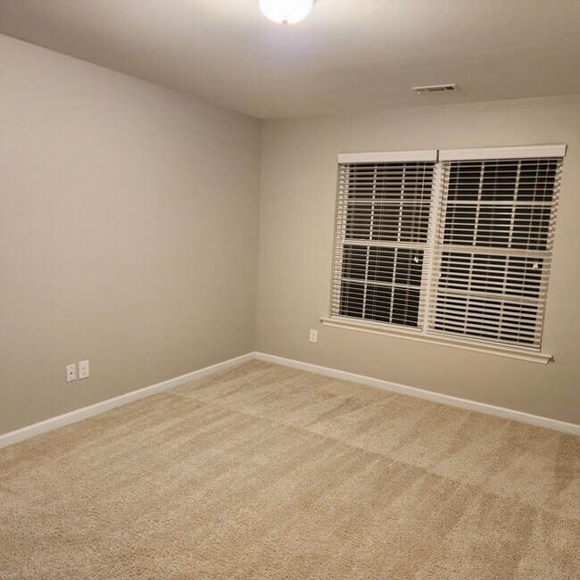 Building Photo - 329 Bella Rose Dr