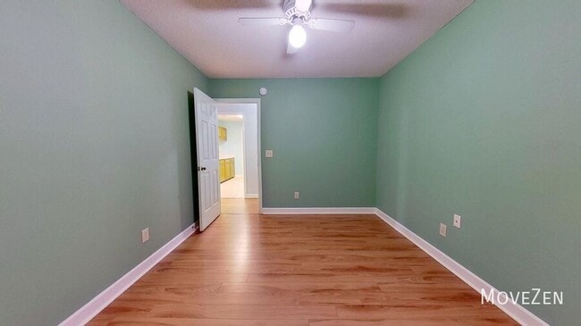 Building Photo - 6902 Persimmon Pl