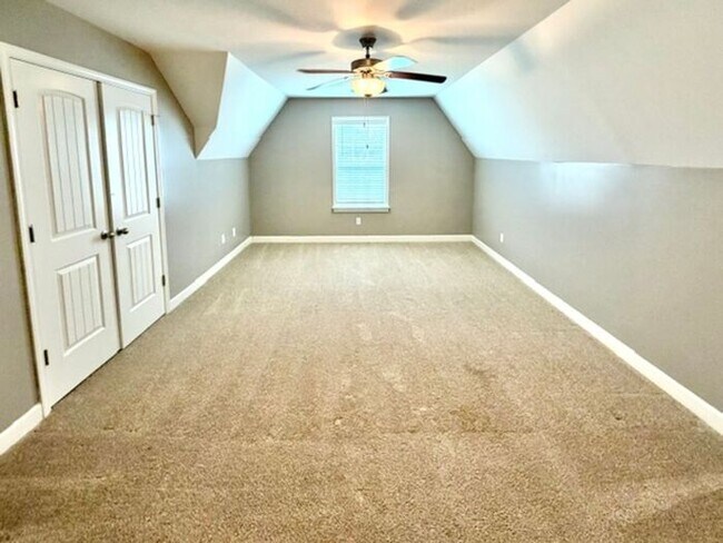 Building Photo - Now Leasing a 4 bedroom 3 bath home in Olive Branch