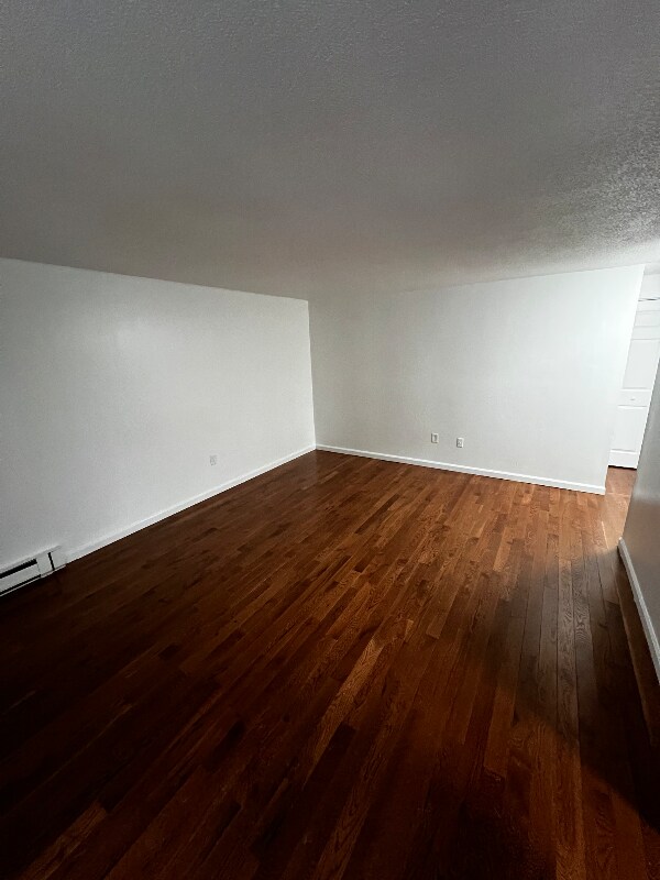 Building Photo - 142 Burgundy Hill Ln