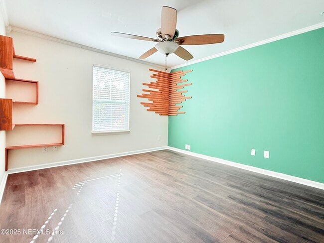 Building Photo - 10373 Windfern Ct N