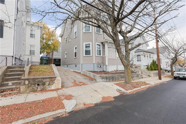 Building Photo - 214 Silver Spring St