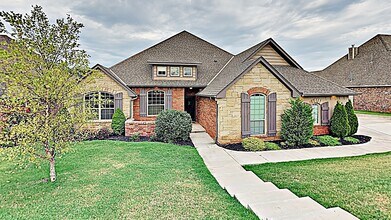 Building Photo - Stunning 5 Bedroom In Edmond With Bonus Room and Study