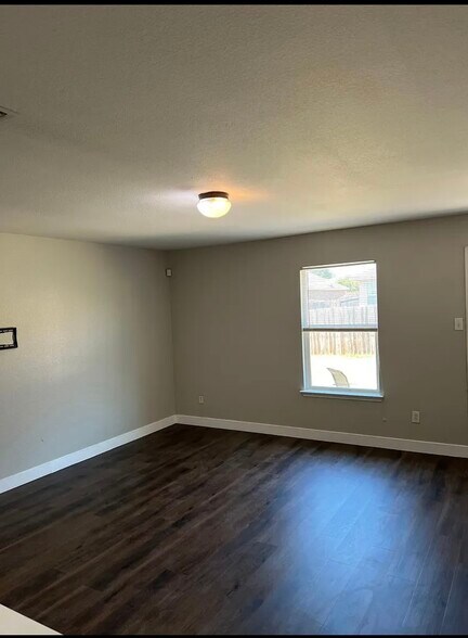Building Photo - 1821 Trego Dr
