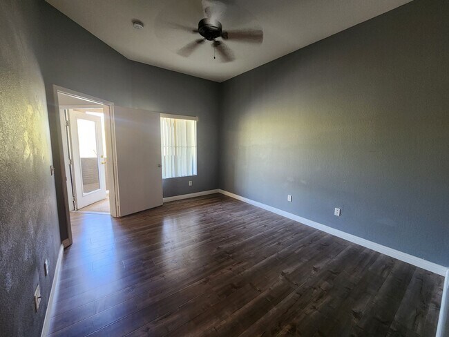 Building Photo - Cozy Condo in the Heart of Green Valley