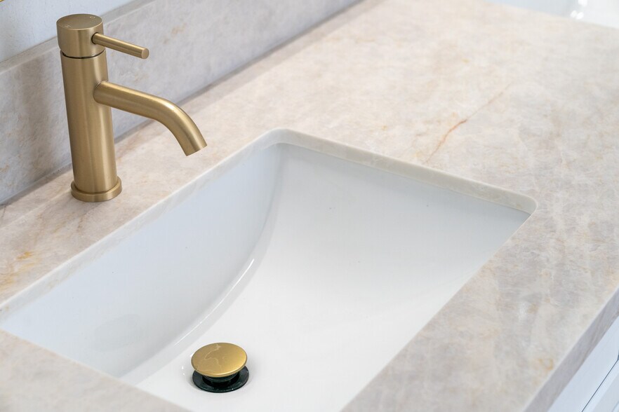 Building Photo - 504 Lacabana Beach Drive