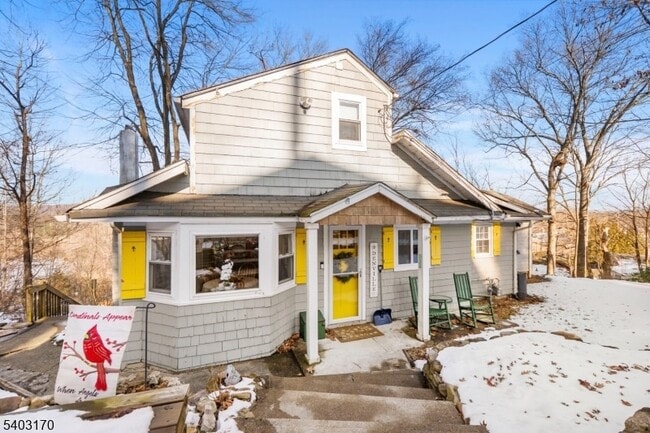 Building Photo - 49 Cliffside Trail