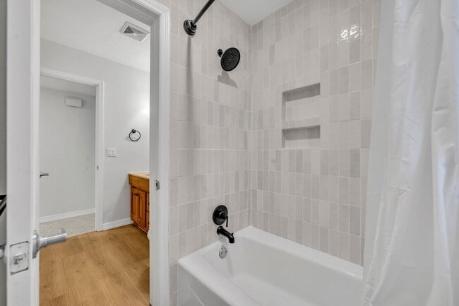 Building Photo - 3 bed Home in Audubon Park