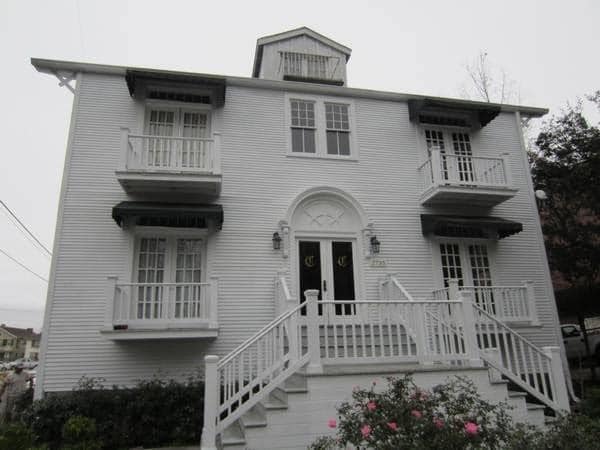 Primary Photo - 2735 Napoleon Ave