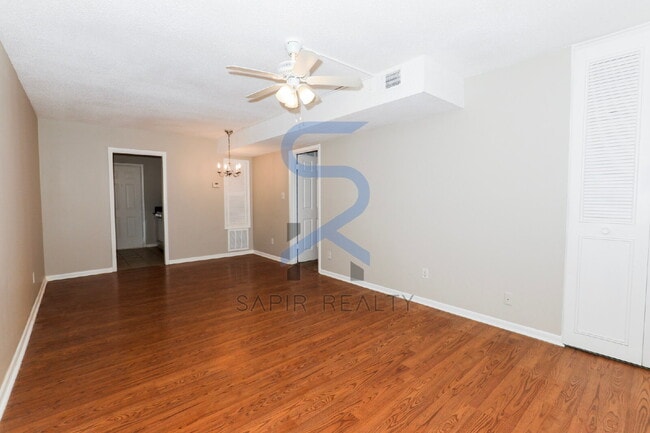 Building Photo - Charming 2BR/1BA Nestled in the Heart of Historic College Park