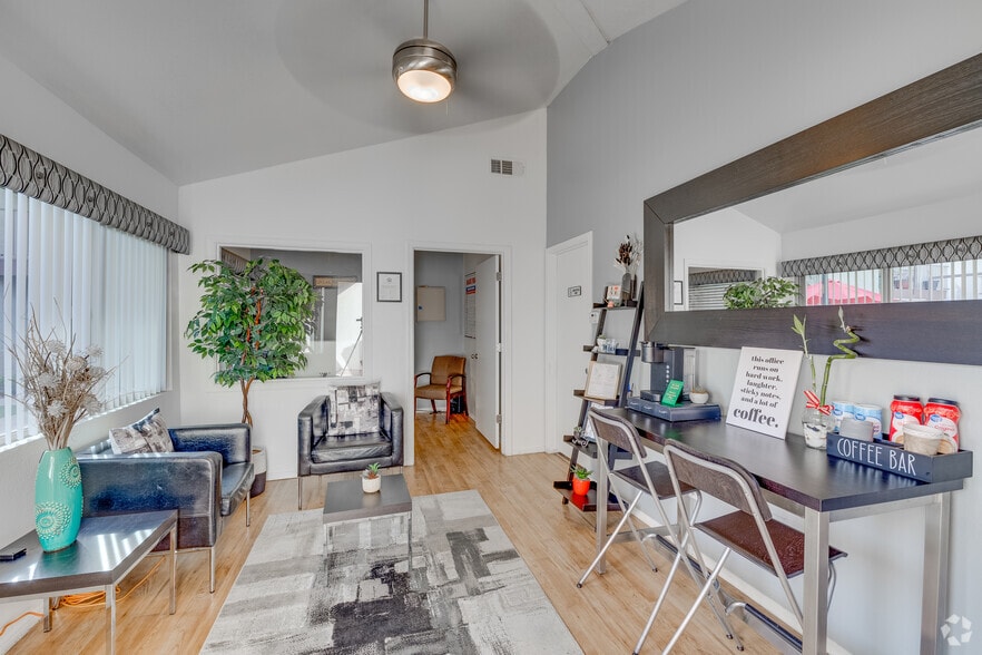 Office - Irvine Park Rental Condominiums