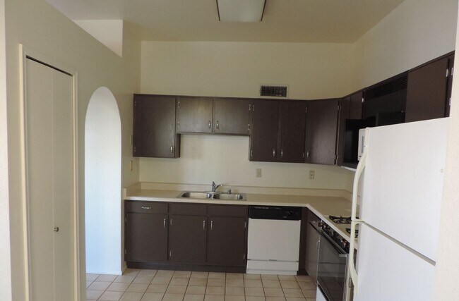 Building Photo - Desert Shadows Community