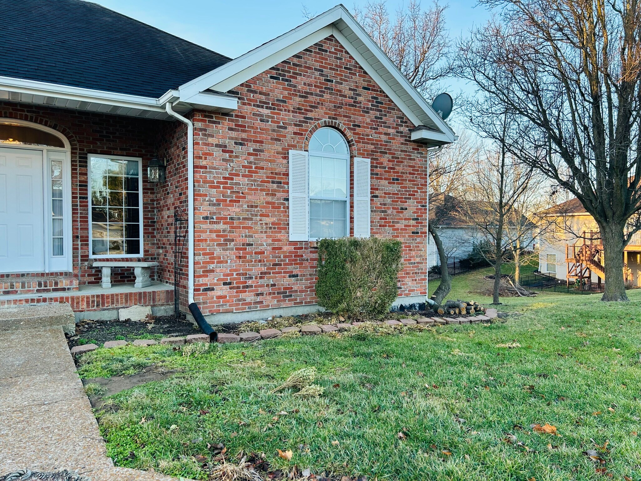 Building Photo - 700 Sudbury Dr