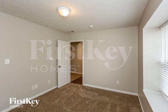 Building Photo - 14904 Dry Creek Rd