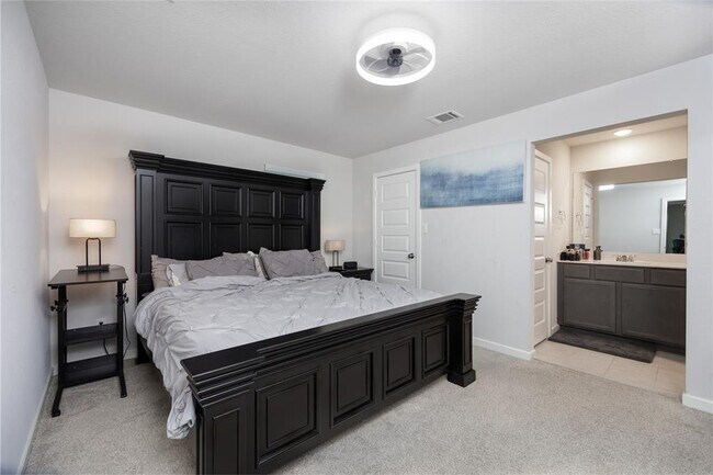 Building Photo - 7702 Kenora Wy