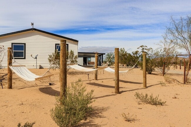 Building Photo - Beautiful 5 Bedroom 4 Bathroom with AMAZING VIEWS!!