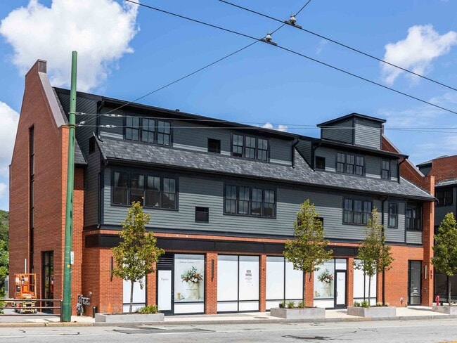 Building Photo - 495 Trapelo Rd