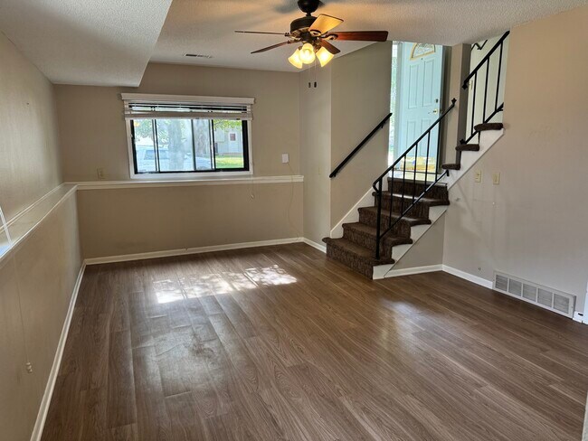 Living room - 4202 Enden Ln