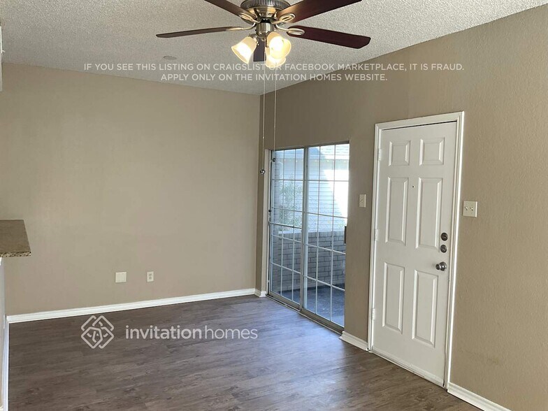 Building Photo - 3823 Branch Hollow Cir