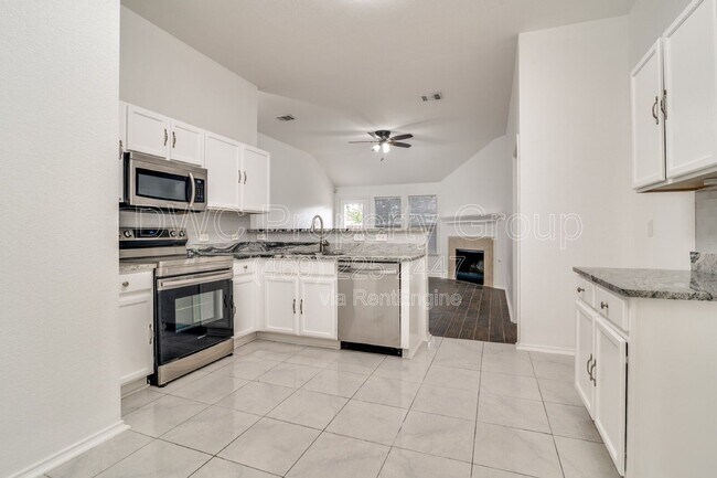 Building Photo - 1002 Manassas Dr