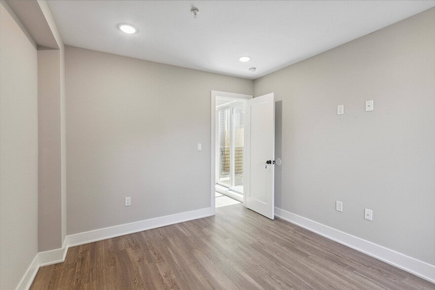 Building Photo - 1914 N Gratz St