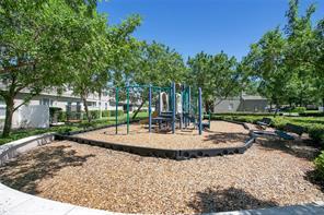 Building Photo - 1088 Crestwood Commons Ave