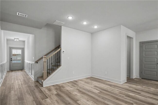 Building Photo - 4225 Fern River Trl