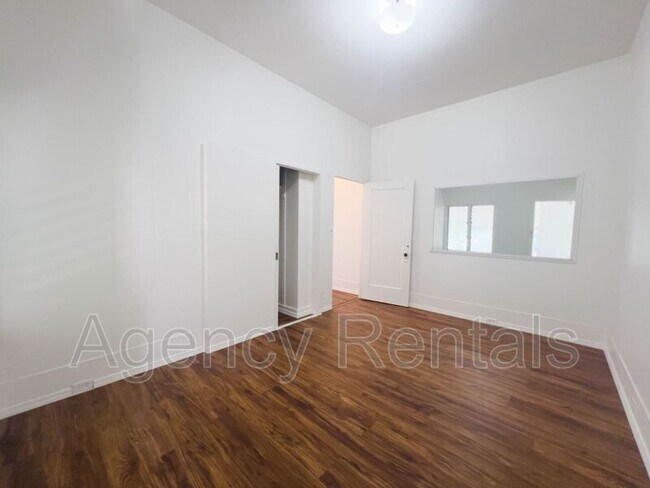 Building Photo - 2205 Hyde St